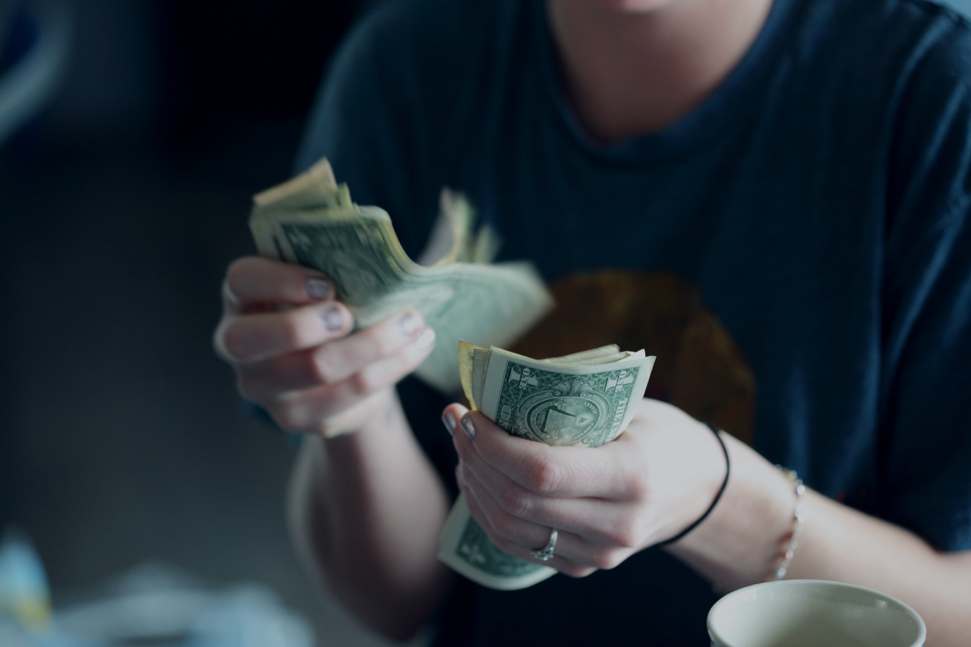 Read more about the article Smarte måder at tjene penge på online